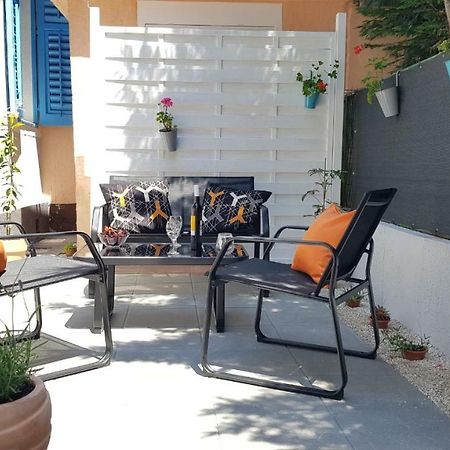 Holiday Home Blue Door In PUY מראה חיצוני תמונה