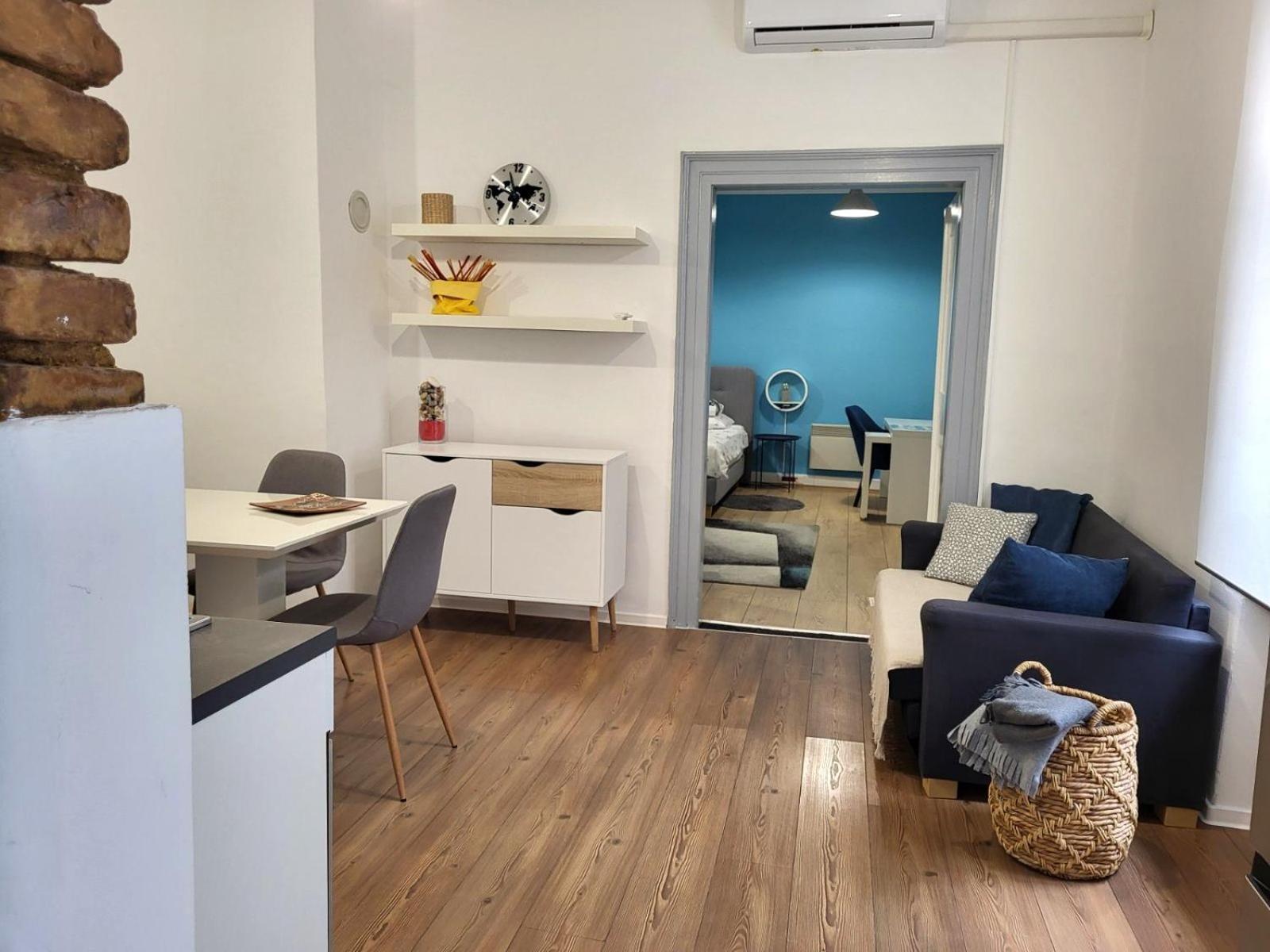 Holiday Home Blue Door In PUY מראה חיצוני תמונה