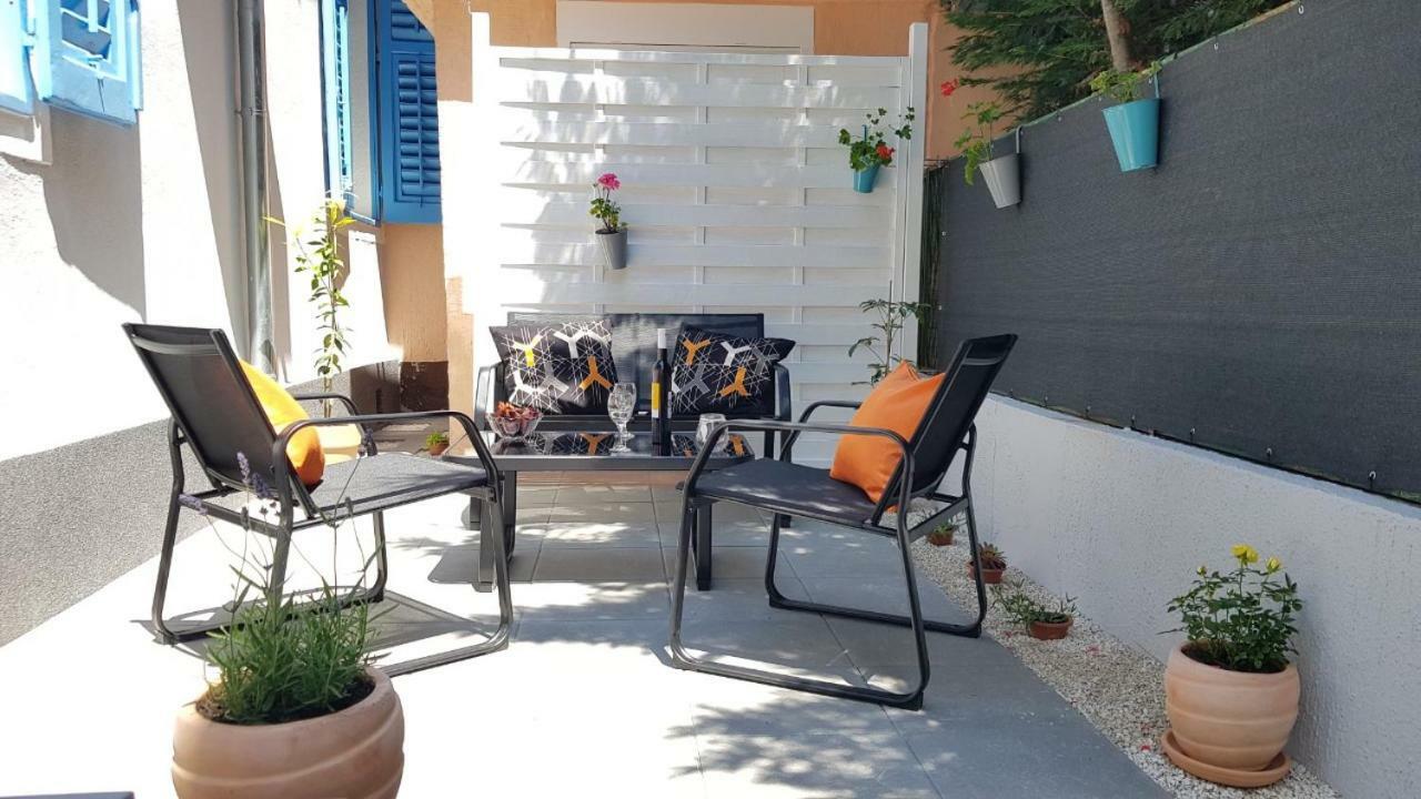 Holiday Home Blue Door In PUY מראה חיצוני תמונה